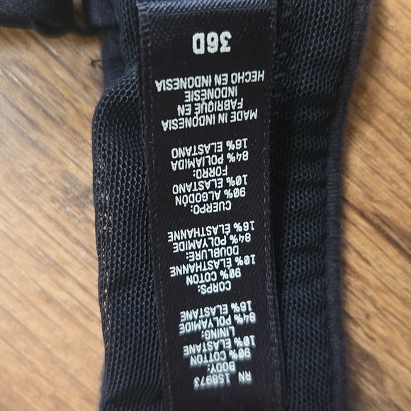 Skims Bra 36D - Picture 5 of 6